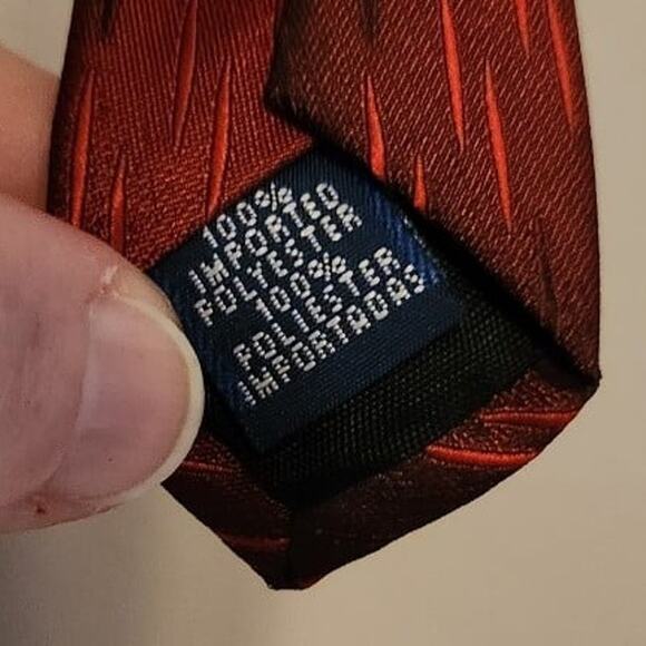 David Taylor shiny red tie perfect for Christmas to work or a wedding or prom - Picture 6 of 6